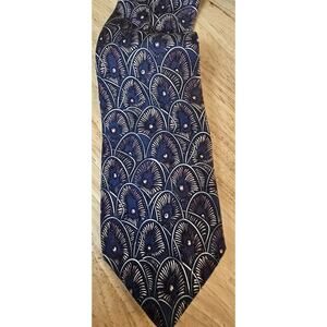 Michael Jacobs Silk Tie Blue Burgundy Graphic Pattern 4" x 56"